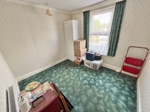 Bedroom- click for photo gallery